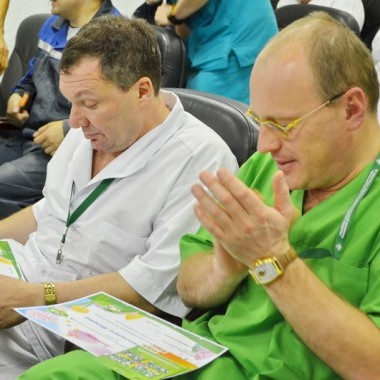 Ко Дню отца в Окружном кардиоцентре организовали конкурс скворечников Ко Дню отца в Окружном кардиоцентре организовали конкурс скворечников